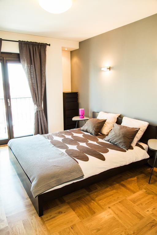 Modern Apartment in City Center Krakau Buitenkant foto
