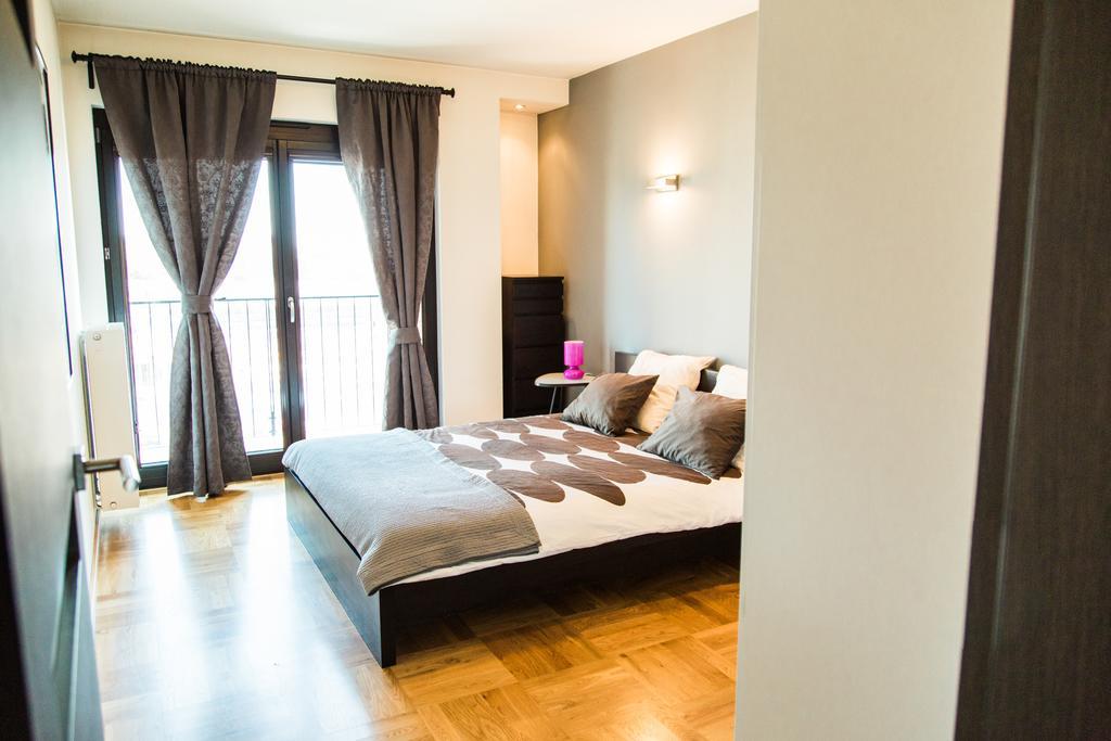 Modern Apartment in City Center Krakau Buitenkant foto